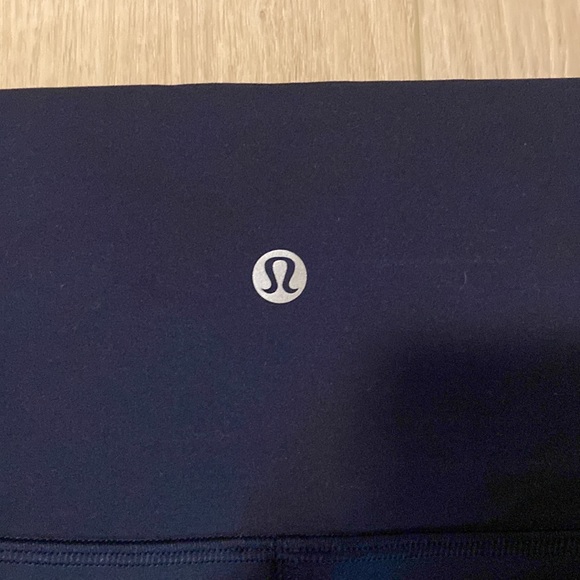 LULULEMON Wunder-under 4” biker shorts - Picture 3 of 3